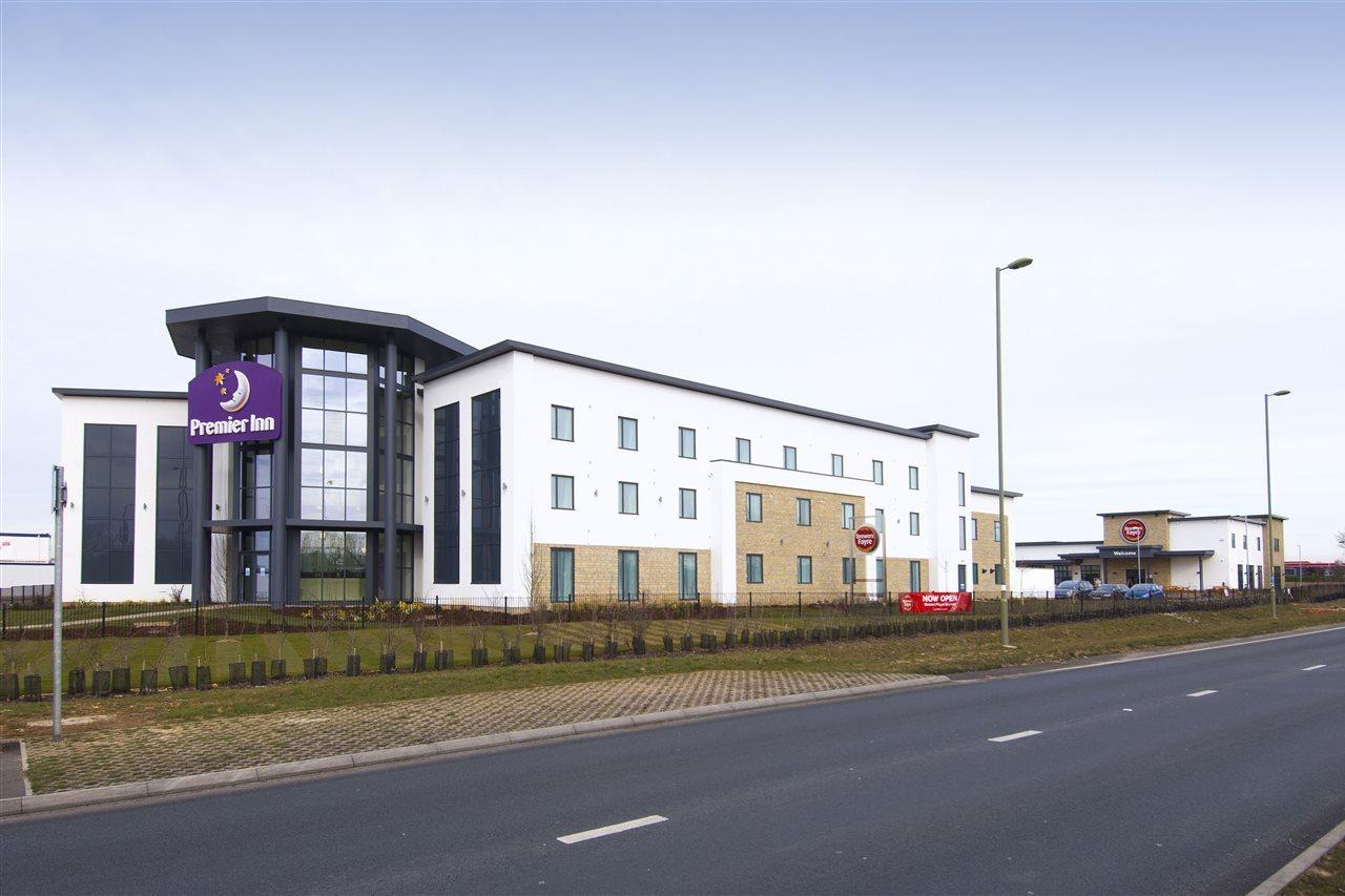 Premier Inn Бицестер Екстериор снимка